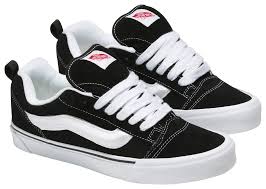 לצפייה במוצר VANS KNU SKOOL BLACK ON WHITE 